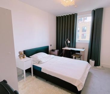 1 bedroom in a house share to rent - Photo 1