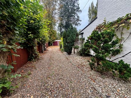 2 bedroom maisonette to rent - Photo 2