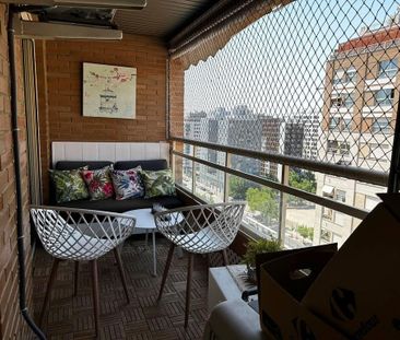 4 room luxury Apartment for rent in Valencia - Photo 2