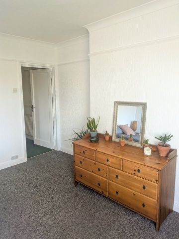 Room in a Shared Flat, Henleaze Road, BS9 - Photo 5