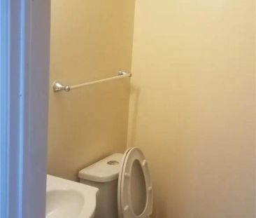 93 Chloe Crescent #Bsmt - Photo 6