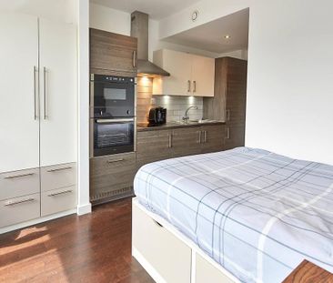 Studio to rent - Photo 2