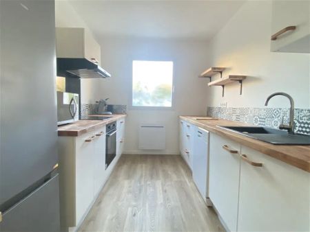 Location appartement 3 pièces - 75m² à Dompierre sur yon (85170) - Photo 3