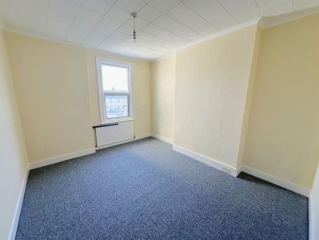 4 bedroom maisonette to rent - Photo 4