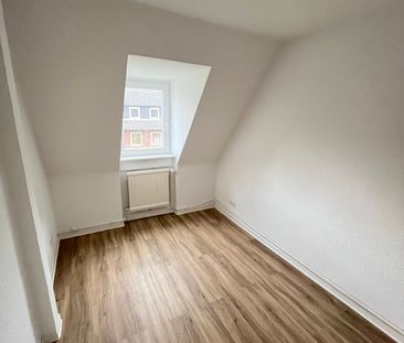 Gemütliche 3-Zimmer-Wohnung unterm Dach! - Foto 3