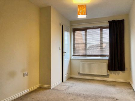 2 bedroom coach house to rent - Photo 3