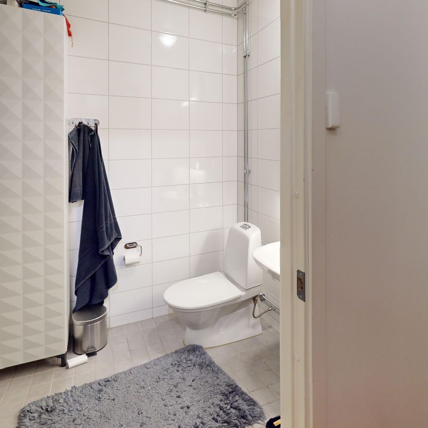 Karlagatan 3 A - Photo 2