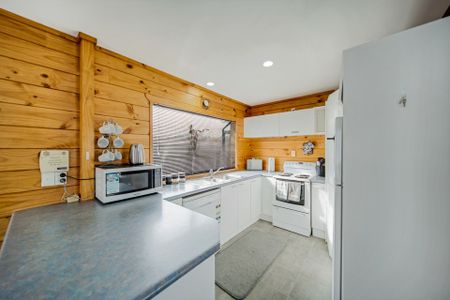 Spacious on Cargill - Photo 3