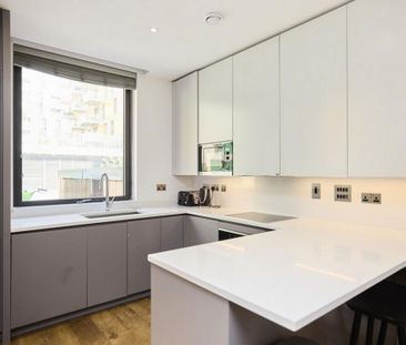 3 bedroom flat to rent - Photo 3