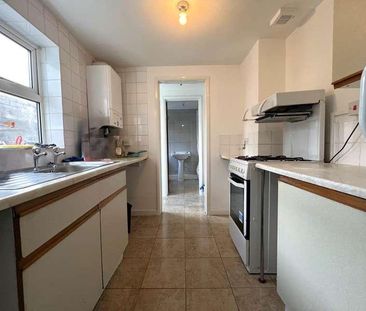 Spacious And Stunning Stanley Street, Luton, LU1 - Photo 3