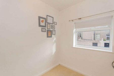 Newby Terrace, Barrow-in-furness, LA14 - Photo 4