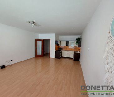 Pronájem bytu 1+kk a garsoniéry 44 m² - Photo 2