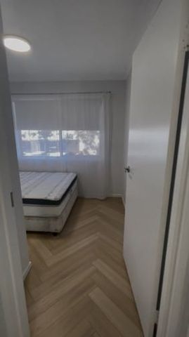 Shared 2 bedroom apartment in Southport - Photo 3