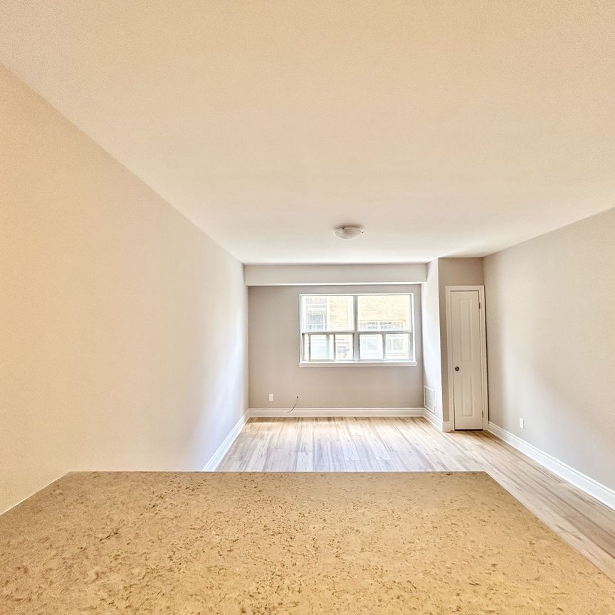For Lease - 100 Twenty Fifth Street Unit# 4, Toronto, Ontario - Photo 1