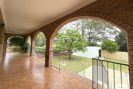 Beautifully Maintained 3-Bedroom Home – Freshly Updated Throughout - Photo 4