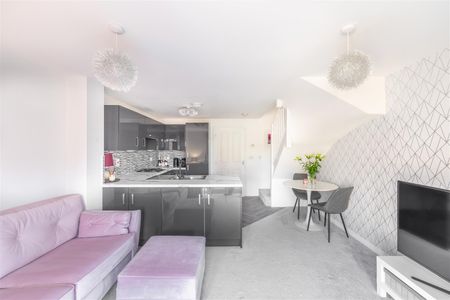 2 bed semi-detached house to rent in Osprey Walk, Newcastle Upon Tyne, NE13 - Photo 2