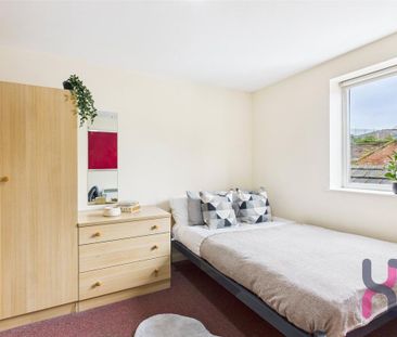 3 bedroom semi-detached house to rent - Photo 6