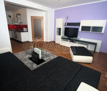 Velmi pěkný a vybavený byt 2+1 v klidné ulici na okraji Čakovic, Pr... - Photo 5