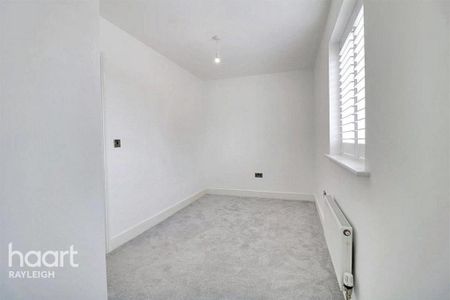 2 bedroom end of terrace house to rent - Photo 3