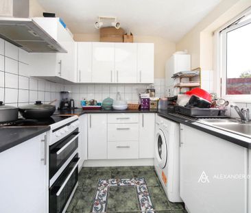 2 bedroom terraced house to rent - Photo 3