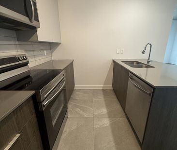 2 Bedroom 1 Bath - 250 Boulevard Hymus, Pointe-Claire - Photo 2
