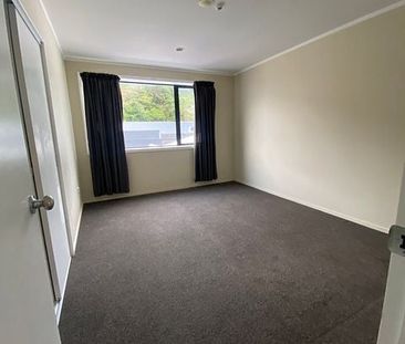 Easy living in Tawa - Photo 4