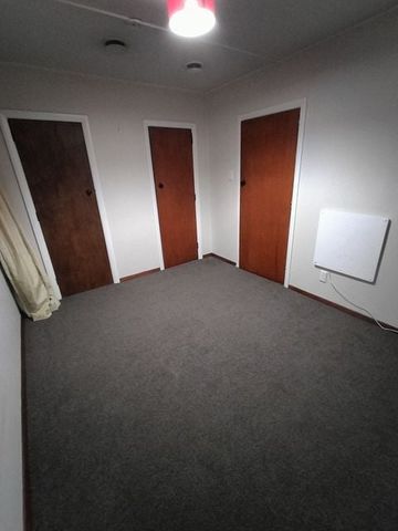 Charming 4BR Family Home in Timaru - Photo 4