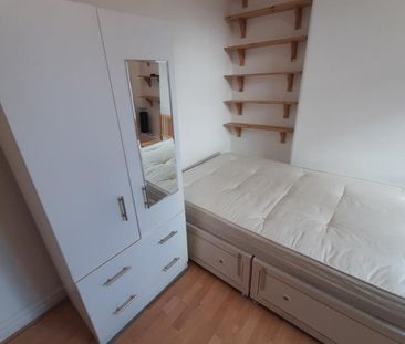 Studio Flat, London, SW1V - Photo 4