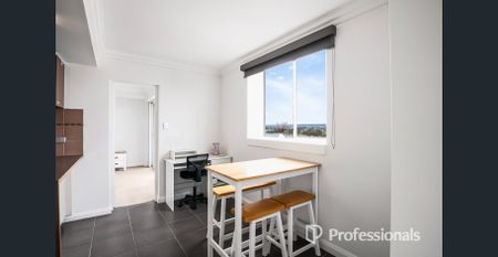 Spacious 1-Bedroom with River Views - Photo 2