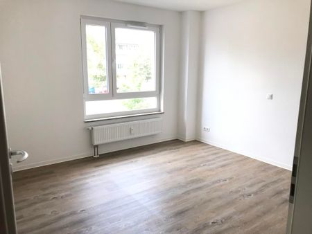 Grozügige und moderne 4 Zimmer Wohnung in Falkensee! - Photo 2