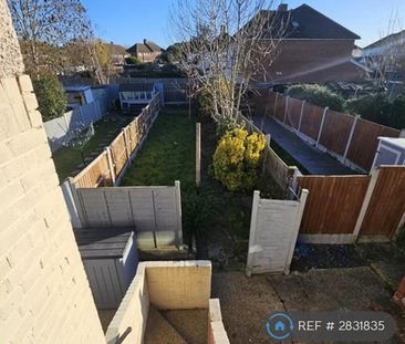 2 bedroom maisonette to rent - Photo 4