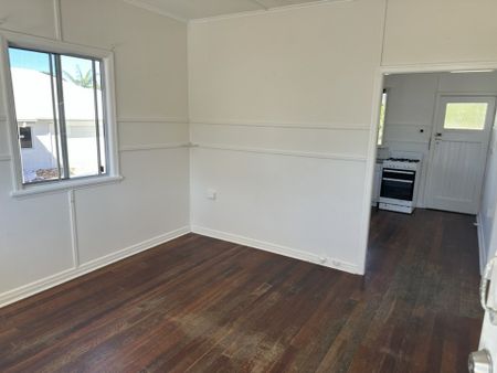 7 The Esplanade, Pallarenda - Photo 3