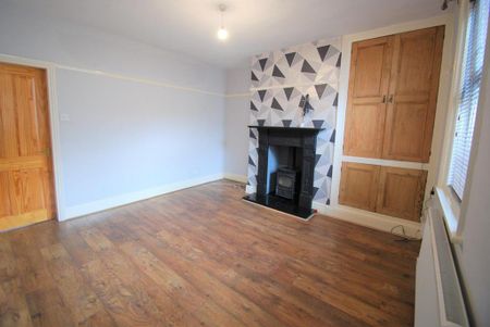 2 bedroom terraced house to rent - Photo 3
