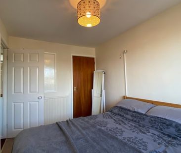 Roughmoor Crescent, Taunton, Somerset - Photo 4