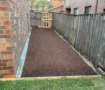 Freshly Renovated Two Bedrooms Townhouse in Prime Hurstville Location - Photo 6