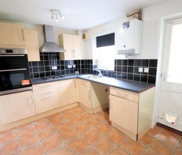 2 bedroom terraced house to rent - Photo 6