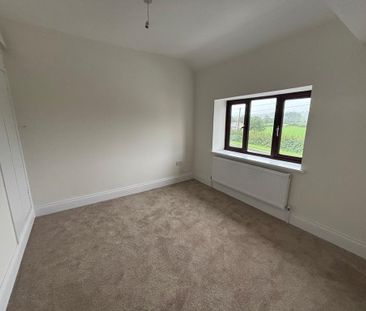 4 bedroom detached house to rent - Photo 6