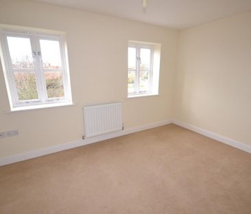 3 bedroom semi-detached house to rent - Photo 6