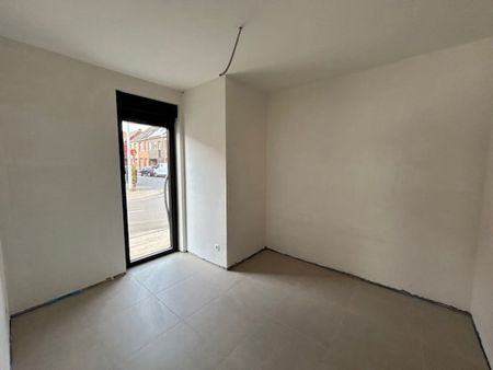 Gelijkvloerse verdieping - Te huur - Photo 5