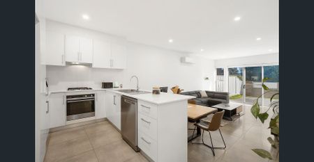 Tranquil Lakeside Living - Photo 2