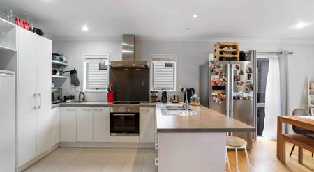 COSY FAMILY HOME - Photo 3