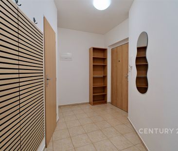 Pronájem bytu 2+kk 50 m², Podlesí V 5406, Zlín - Photo 2