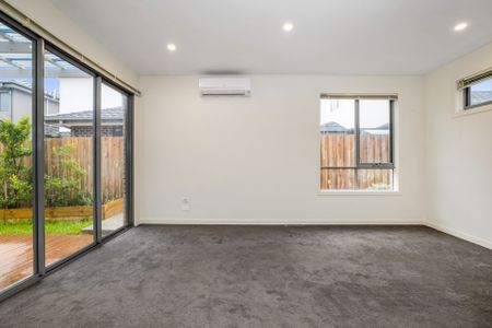 12/118 Kennington Park Drive Endeavour Hills VIC - Photo 2