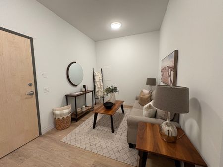 For Lease - 351 Hill Street Unit# 107, London East, Ontario - Photo 3