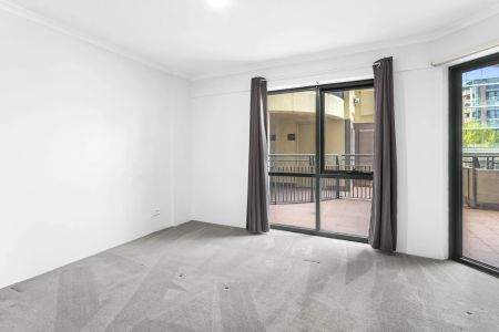 109/74 Northbourne Avenue, Braddon. - Photo 3