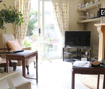 Room in a shared 5-bedroom flat for rent in Rathfarnham - Photo 3