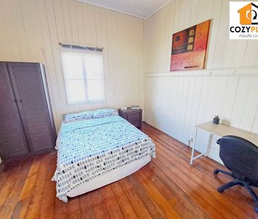 Spacious room in Kelvin Grove – Upper floor - Photo 4