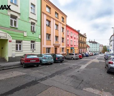 Pronájem bytu 1+kk v ulici Braunerova, Praha 8 - Libeň - Photo 1