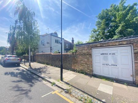 3 Bed Maisonette, Sylvan Avenue, N22 - Photo 2