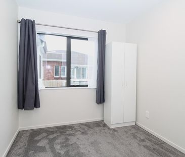 4B Fruitvale Road, New Lynn, Auckland - Photo 2